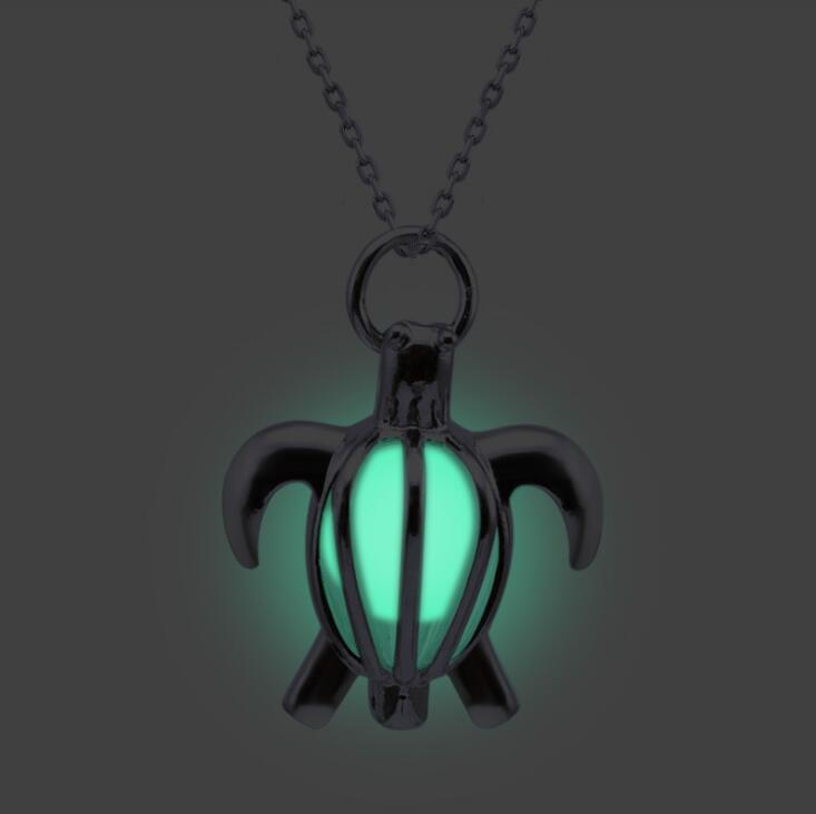 luminous little turtle necklace